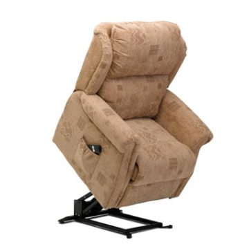 Mechanically assisted recliner
